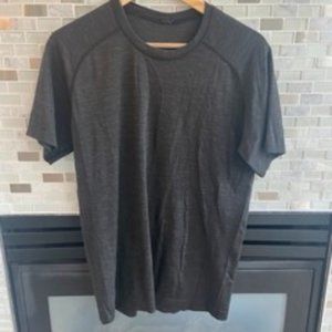 Dark heather grey short-sleeve lululemon t-shirt